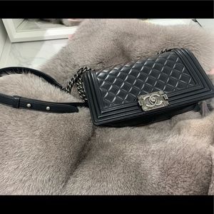 💯 % authentic Chanel leboy